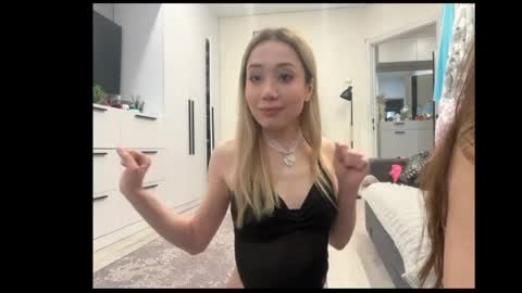 m1umiu online show from 04.18.26