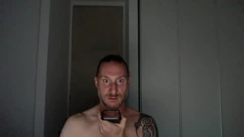 Snapshot of m4rduk81 chatting on 10.02.25 m4rduk online show from 10.02.25