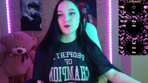 Snapshot of m_e_l_i_s_s_a_ chatting on 12.29.24 Melissa online show from 12.29.24