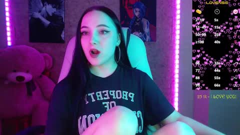 Snapshot of m_e_l_i_s_s_a_ chatting on 01.22.25 Melissa online show from 01.22.25