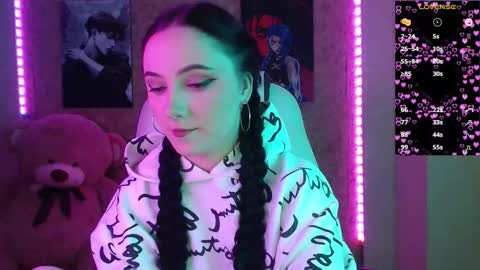 Snapshot of m_e_l_i_s_s_a_ chatting on 09.30.25 Melissa online show from 09.30.25