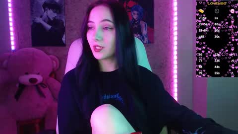 Snapshot of m_e_l_i_s_s_a_ chatting on 11.10.25 Melissa online show from 11.10.25