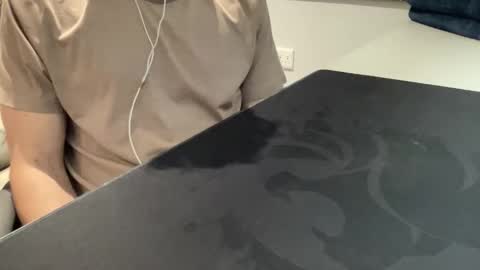 Snapshot of m_pete chatting on 10.13.25 m_pete online show from 10.13.25