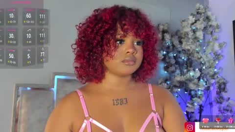 Snapshot of maaracooper chatting on 09.15.25 Maraacooper online show from 09.15.25