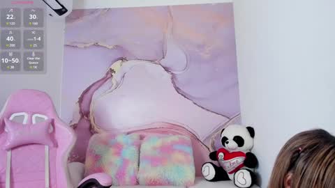 Snapshot of maariangel chatting on 12.19.24 Mariangel online show from 12.19.24