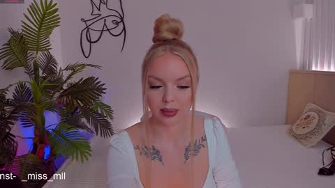 Mary online show from 02.26.25