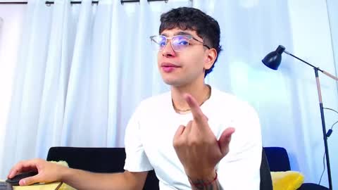 Max online show from 04.20.26