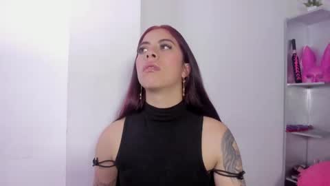 Snapshot of maazikeen chatting on 10.01.25 Mazikeen online show from 10.01.25