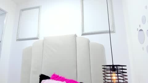 Snapshot of maazikeen chatting on 10.01.25 Mazikeen online show from 10.01.25