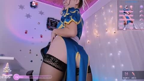 MacarenaIndependent model  online show from 12.10.24