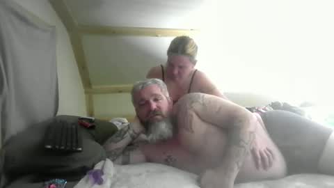 Snapshot of macabrediamomd chatting on 02.14.26 macabrediamomd online show from 02.14.26