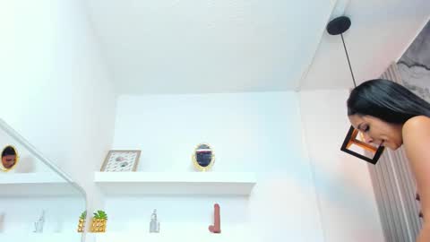 Snapshot of macarenasmith1 chatting on 11.11.25 macarenasmith1 online show from 11.11.25