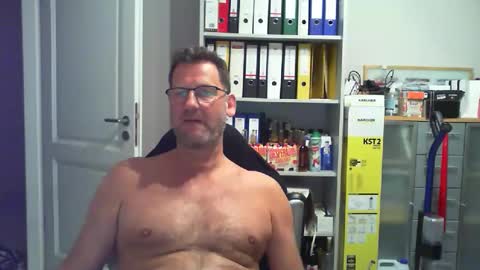 macfly67 online show from 04.29.26