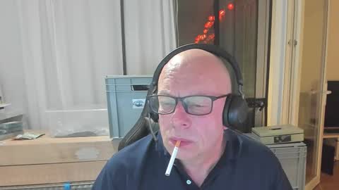 Snapshot of machinegun3dx chatting on 02.08.26 Andy online show from 02.08.26