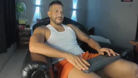 Snapshot of machohandsome chatting on 01.11.25 Javier papichulo master how do you want online show from 01.11.25