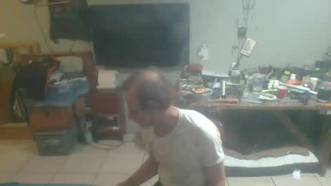 Snapshot of mackdog1369 chatting on 12.26.24 mackdog1369 online show from 12.26.24