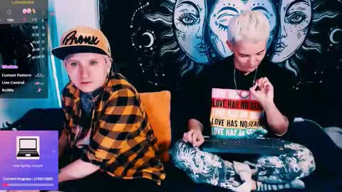 Snapshot of mackenziemoon chatting on 02.22.26 Noah Askew online show from 02.22.26