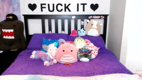 Mackenzie Wolfe online show from 09.13.25