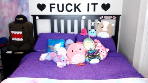 Mackenzie Wolfe online show from 02.02.26