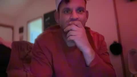 Snapshot of mackincaliallday chatting on 11.22.25 MackinCaliAllDay online show from 11.22.25