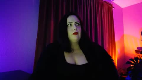 Miss Morticia online show from 12.21.24