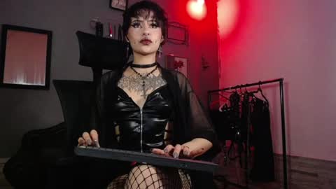 Snapshot of madame0sphereboss chatting on 07.21.26 Valeria independient model online show from 07.21.26