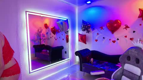 Snapshot of madame_scarllet chatting on 02.14.26 Madame Scarllet online show from 02.14.26