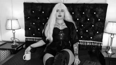 Raven online show from 10.08.25