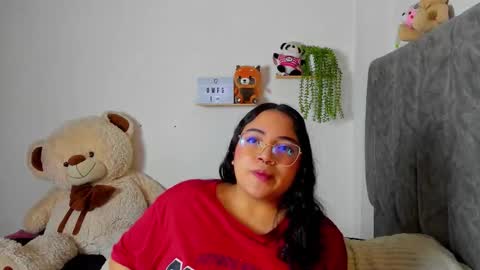 Maddie and Chelsea online show from 01.12.26