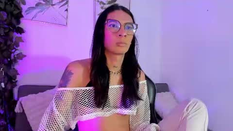 Snapshot of maddie_ray_ chatting on 06.09.26 Maddie Ray online show from 06.09.26
