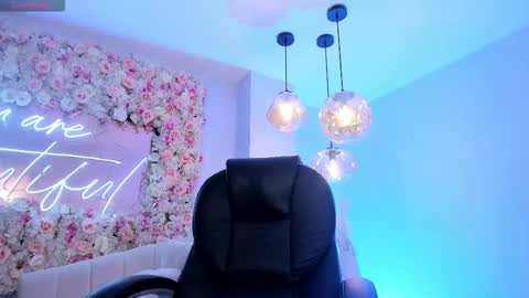 Maddison online show from 01.08.26