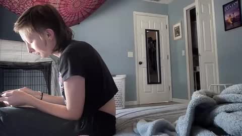 Snapshot of maddlips chatting on 11.25.25 Rat Boy online show from 11.25.25