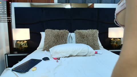  Maddy  online show from 01.30.25