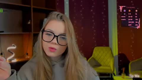 maddy moah online show from 04.25.26