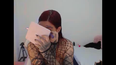 Snapshot of maddy_vicius19 chatting on 10.05.25 maddy_vicius19 online show from 10.05.25