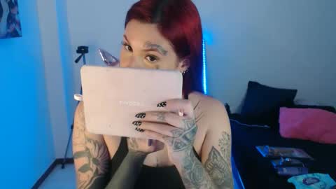 Snapshot of maddy_vicius19 chatting on 11.23.25 maddy_vicius19 online show from 11.23.25