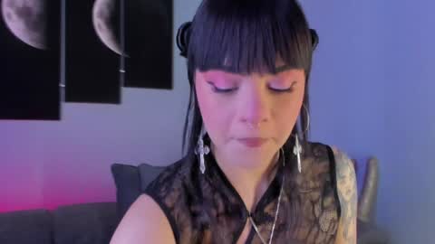 Maddy  online show from 01.08.25