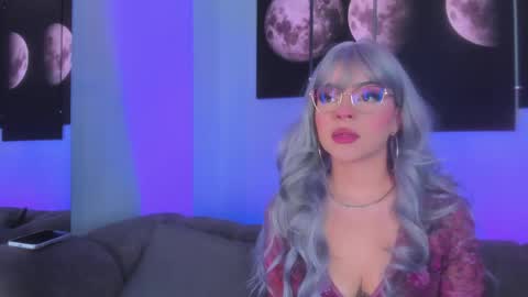 Maddy  online show from 04.17.26