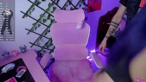 Maddy Foox online show from 02.12.25