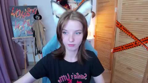 Snapshot of madelaines chatting on 10.31.25 madelaines online show from 10.31.25