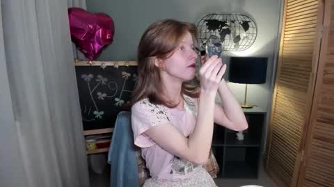 Snapshot of madelaines chatting on 11.12.25 madelaines online show from 11.12.25