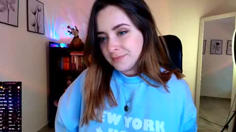 madelamee online show from 12.01.25