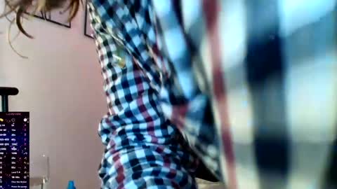 madelamee online show from 04.17.26