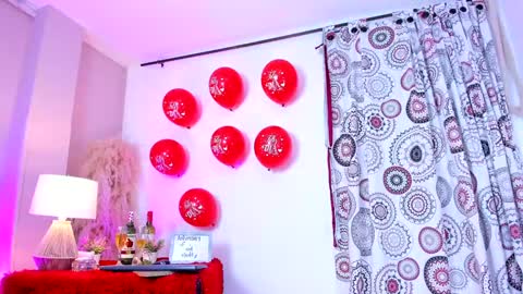 MADELEINE online show from 01.05.25