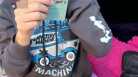 Snapshot of madelin_clerk chatting on 12.17.24 Madelin Clerk online show from 12.17.24