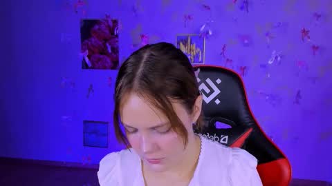 Snapshot of madeline_doll chatting on 11.18.25 Madeline online show from 11.18.25