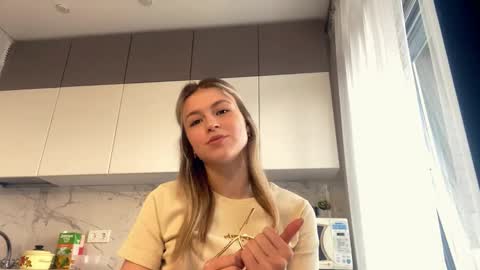 Kira online show from 03.18.26