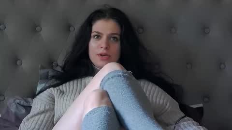 Snapshot of madelynvelure chatting on 11.22.25 madelynvelure online show from 11.22.25