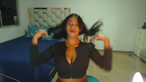 madelyn roses online show from 03.11.25