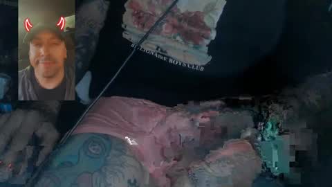 Snapshot of madeyoulook818 chatting on 02.28.25 madeyoulook818 online show from 02.28.25